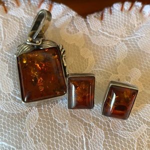 Amber pendant with amber Sterling Silver earrings